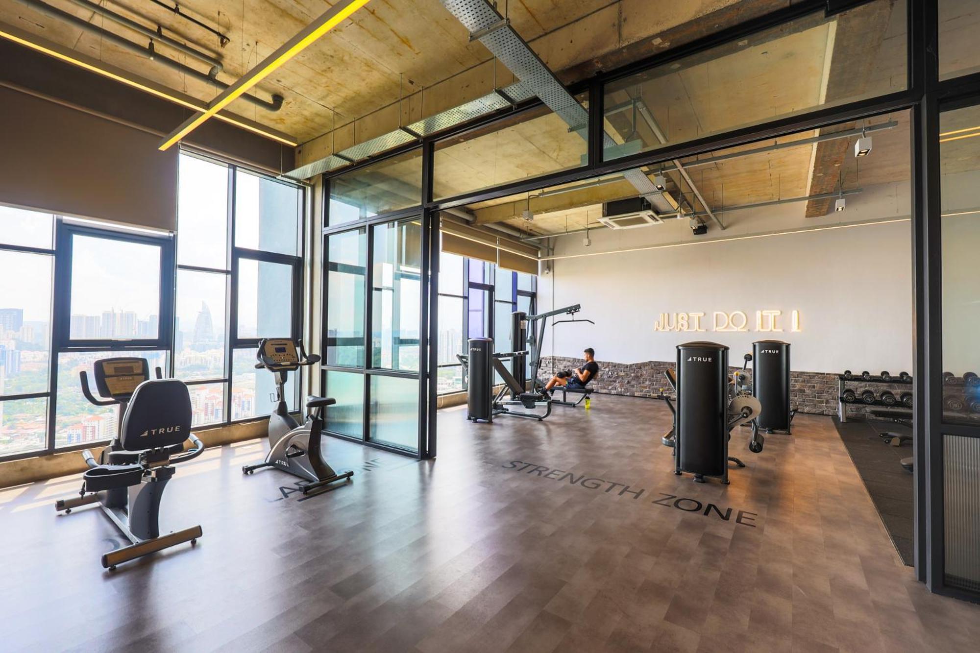 Millerz Square By Mykey Lägenhet Kuala Lumpur Exteriör bild The gym at the 100th floor
