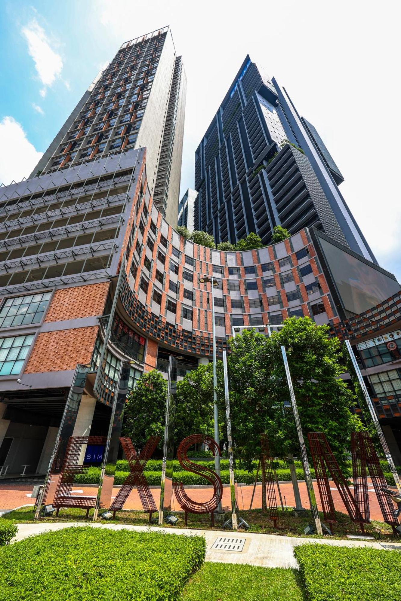 Millerz Square By Mykey Lägenhet Kuala Lumpur Exteriör bild The building's facade