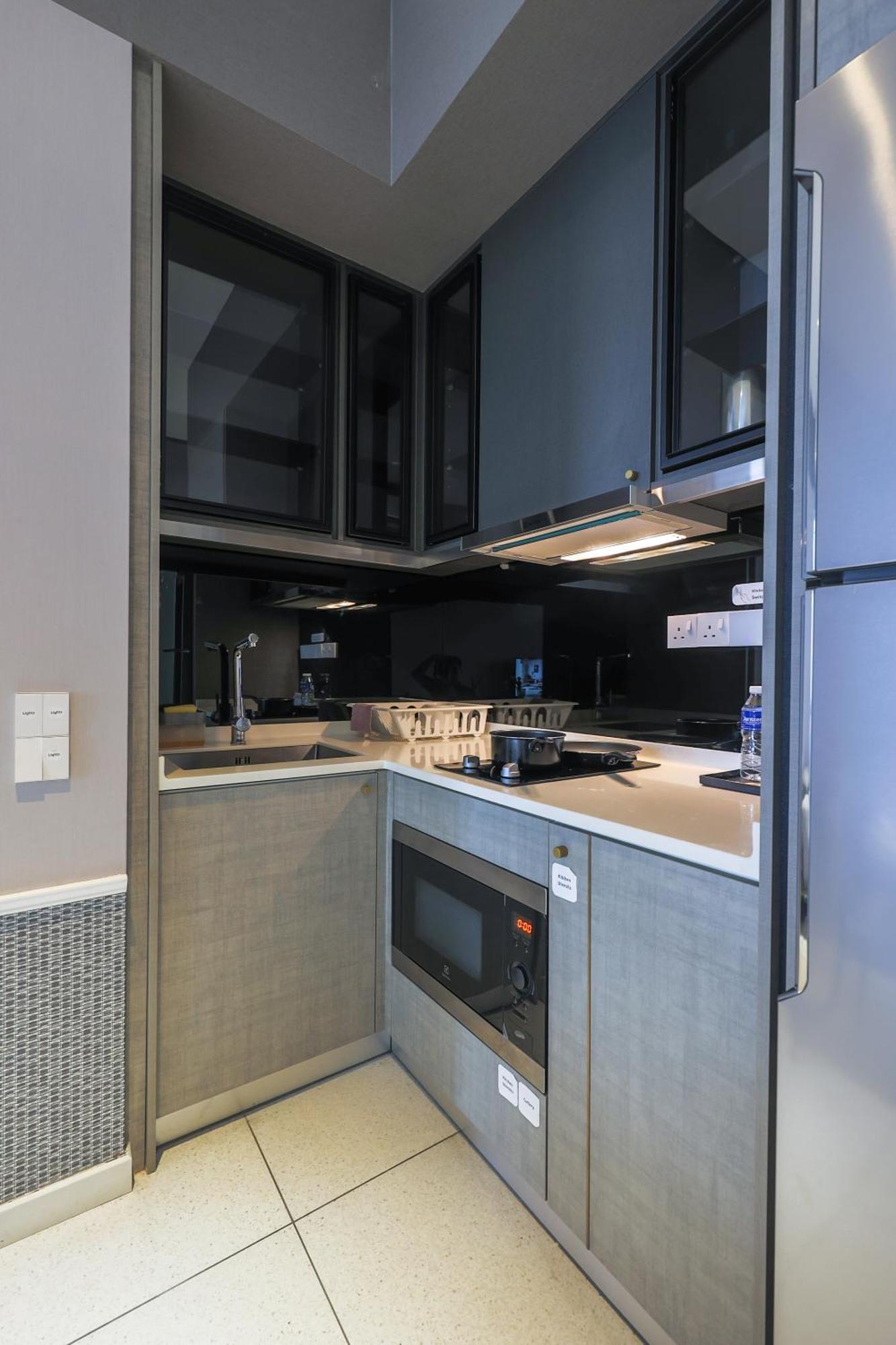 Millerz Square By Mykey Lägenhet Kuala Lumpur Exteriör bild A kitchen in a serviced apartment in Paris